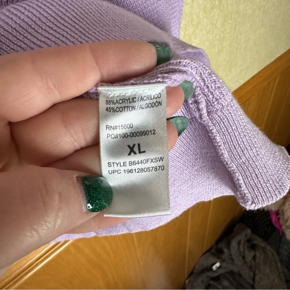 Democracy V-neck Sweater Size XL - Picture 4 of 4